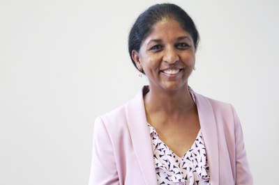 La UPC-FOOT lliura el Premi Internacional a l’Optometrista de l’Any a la investigadora Padmaja Sankaridurg